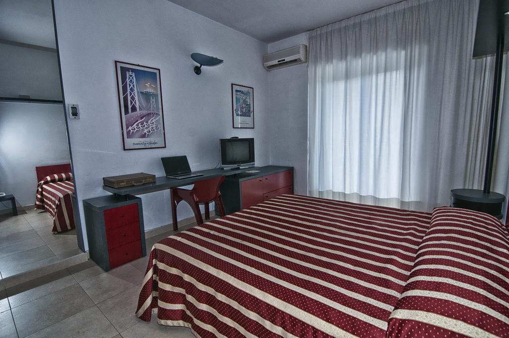 Garden Hotel Molfetta Værelse billede
